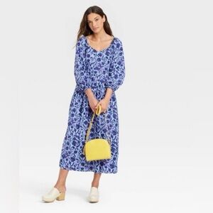 Universal Thread Blue Floral Long Sleeve Dress